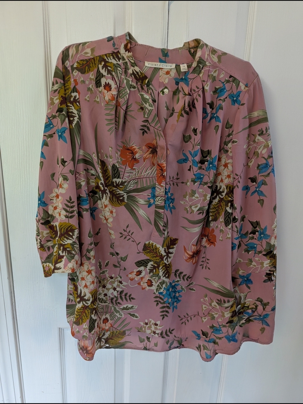 Violet & Claire Pink Floral Split-Neck Blouse Size 1X